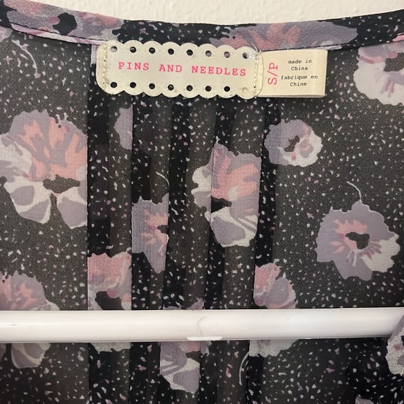 Pins and Needles Blouse S - Picture 2 of 7